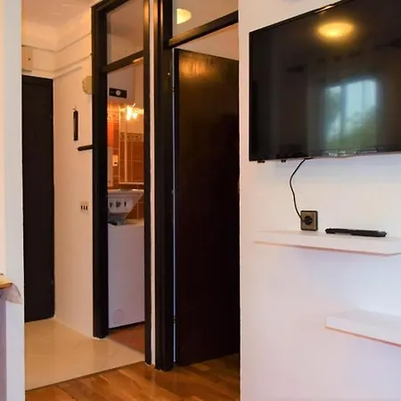 Apartment M I M *